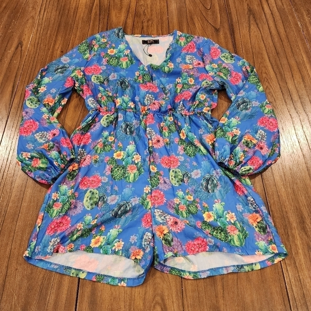 Lucky and Blessed L&b floral long sleeve short blue pink romper V Neck large